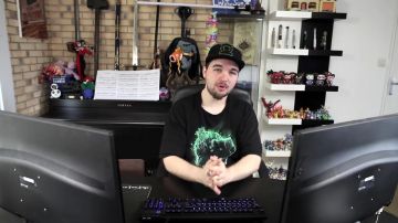 The stuffed Pokemon in the YouTube video Is that you love me - Maître Gims (critique) of LinksTheSun