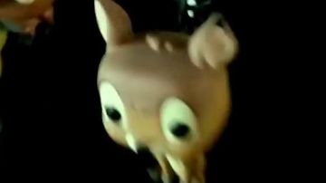 La figura de Funko Pop Bambi en el video de YouTube Point Culture: Fan Theories in Cinema (Parte 1) por LinksTheSun