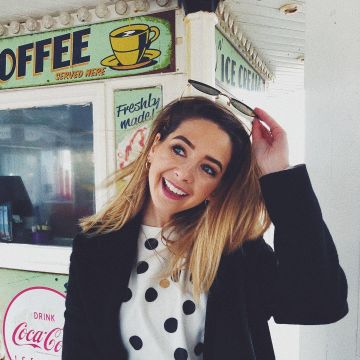 Le pull blanc à pois noirs de Zoella (Zoe Sugg) sur son compte Instagram