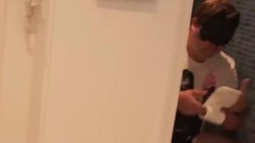 The mask Batman in the YouTube video Madame Pavoshko - Black M (critique) of LinksTheSun