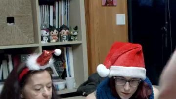 La figura de Funko Pop Vegeta en el video de YouTube ¡Parte de Concept con la familia! en LinksTheSun