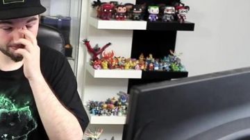 La figura de Pokémon Toudoudou vista en No pero viste lo que escuchas 14 - Linksthesun blooper