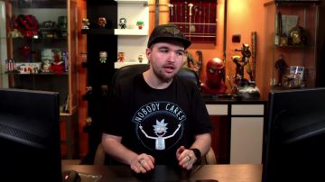 El FunKo Pop Morpheus (The Matrix) figura en el video de YouTube "Canciones francesas: el momento en que metió la pata" de LinksTheSun