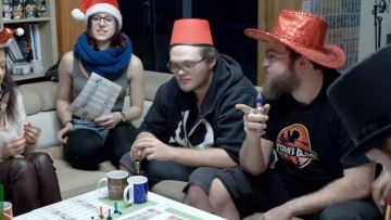 Le t-shirt  Yoshi Island parodie Jurassic Park noir vu dans la vidéo youtube Partie de Concept en famille ! de  LinksTheSun