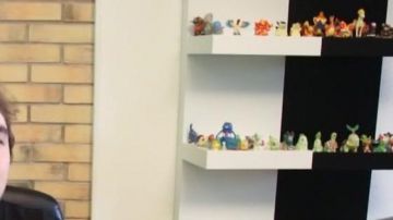 The figurine Pokémon Germignon in the YouTube video Linksthesun - Last dance - Indila
