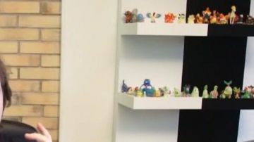 La estatuilla de Pokémon Maganon de Linksthesun vista en su video "Last Dance - Indila"