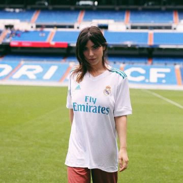 Le maillot de football Real de Madrid femme vu sur le compte Instagram de Bettyautier