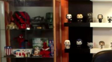 La figura Funko Pop de Saw en el video "French Songs: The Moment It Screwed Up" de Linksthesun