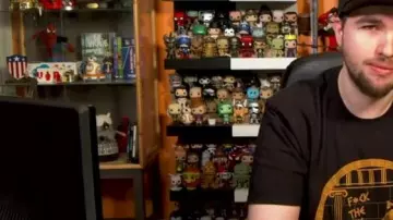 funko seth rollins vu dans Polisse - 50/50 (critique) de Linksthesun