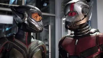 La réplique du casque de Hope van Dyne / la Guêpe (Evan­ge­line Lilly) dans Ant-Man et la Guêpe