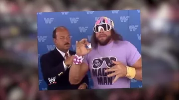 La camiseta del hombre macho púrpura en el video de youtube 20 buenas razones para amar la lucha libre de LinksTheSun