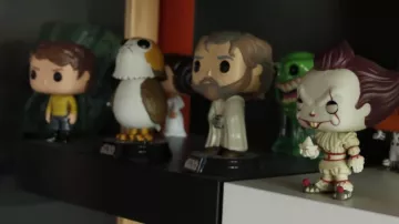 Funko Pop Kirk (Uniforme del Deber) visto en Los Vengadores del Salón! (Linksthesun)