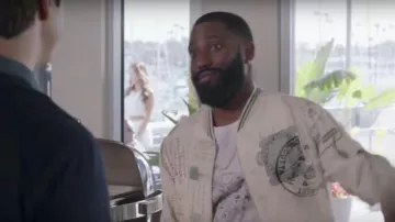 La veste Alexander McQueen de Ricky Jerret (John David Washington) dans Ballers S03E06