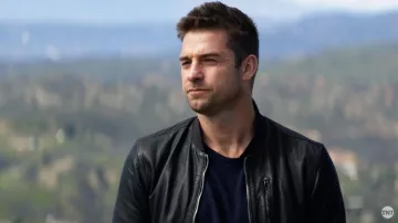 Black leather Jacket worn by Barry Blackwell (Scott Speedman) as seen in Animal Kingdom S02E03
