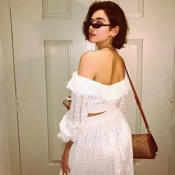Roberi et la Fraude Frances cadre ovale en acétate lunettes de soleil portées par Dua Lipa sur Instagram