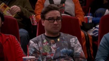 Le sweatshirt Star Wars porté par Leonard Hofstadter (Johnny Galecki) dans The Big Bang Theory