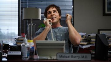 Le t-shirt équation de Christian Bale dans The Big Short