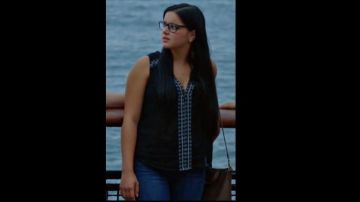 camisa negra estampada por Alex Dunphy en Modern Family