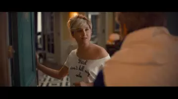 The T-shirt Manuela "Bitch don't kill my vibe" in Adopt a widower