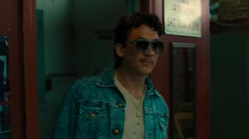 Les lunettes de soleil de Vinny Pazienza (Miles Teller) dans Bleed for this