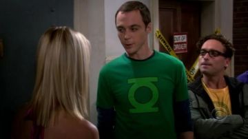 the t-shirt Green Lantern Sheldon Cooper in The Big Bang Theory