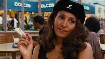 The bonnet Kangol black Jackie Brown (Pam Grier) in Jackie Brown