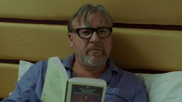 Las gafas de Rob Gant (Ray Winstone) en London Boulevard