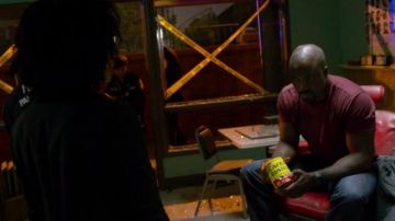 Mike Colter's Café Bustelo en Luke Cage