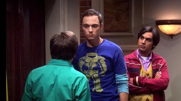 Le t-shirt "robot" de Sheldon Cooper dans The Big bang Theory