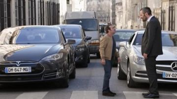 Le blouson beige de Alexandre (Jean Dujardin) dans Un homme à la hauteur