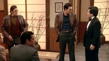 El abrigo de cuero vintage de Joseph D. Pistone (Johnnie Depp) en Donnie Brasco