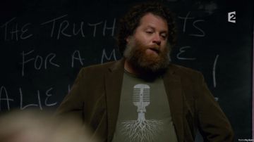 La micro camiseta con raíces en Castle