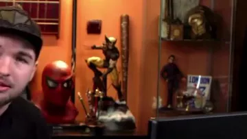 Figura de Wolverine vista en French Songs: The Moment It Screwed Up (Review) por Linksthesun