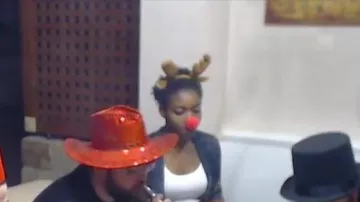 Serre tête renne vu dans Partie de Concept en famille ! de Linksthesun