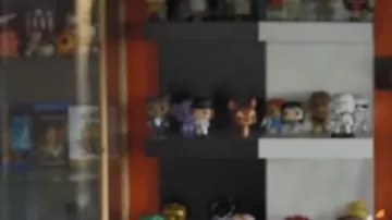 Funko Pop The Beast (Película) vista en Los Vengadores de la Sala de Estar! (Linksthesun)