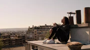The sneakers of Sun Bak (Doona Bae) in Sense8 S03E01