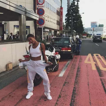 The tracksuit pants Thrasher Magazine Kelia Moniz on his account Instagram @Keliamoniz