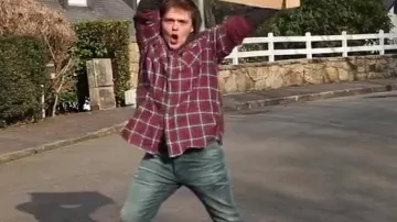 camisa vista en All Life - The Fools (reseña) por Linksthesun