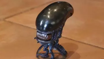 figurine alien xénomorphe