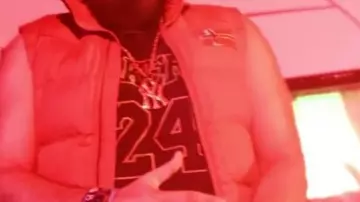 jersey Lakers black seen in The New Adventures of Aladdin - 50/50 (critical) Linksthesun