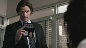 Le badge FBI de Sean Winchester (Jared Padalecki) dans Supernatural