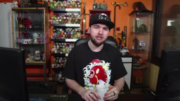 Dr House cane visto en Despacito - Luis Fonsi (reseña) (Linksthesun)