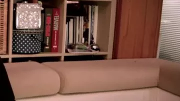 Timbre de mesa/recepción visto en Le Point - Marzo 2018 (Linksthesun)