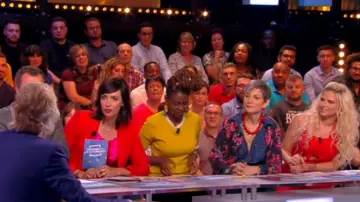 Mono rojo de Kelly Vedovelli en #TPMP Touche pas à mon poste del 11/06/2018