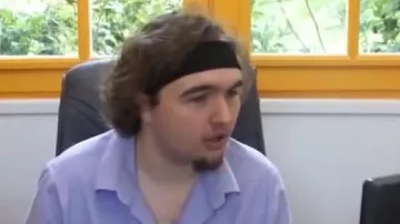 Diadema de pelo negro