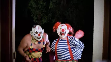 Pantalones de payaso a cuadros vistos en Le Point - Octubre 2017 (Linksthesun)