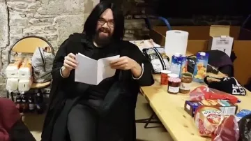 El cosplay rogue de Harry Potter en el video de Linksthesun "Vlog - On the set of the Attic Player!"