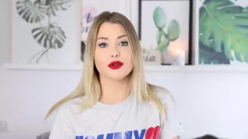 The Tommy t-shirt logo heart of Enjoy Phenix on a Youtube video