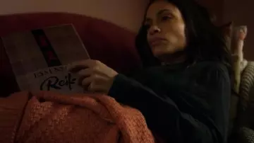 Le livre Essential Reiki que lis Claire Temple (Rosario Dawson) dans Marvel's Iron Fist S01E11