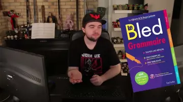 Livre Le Bled de Grammaire vu dans Jul - Wesh alors (critique) (Linksthesun)